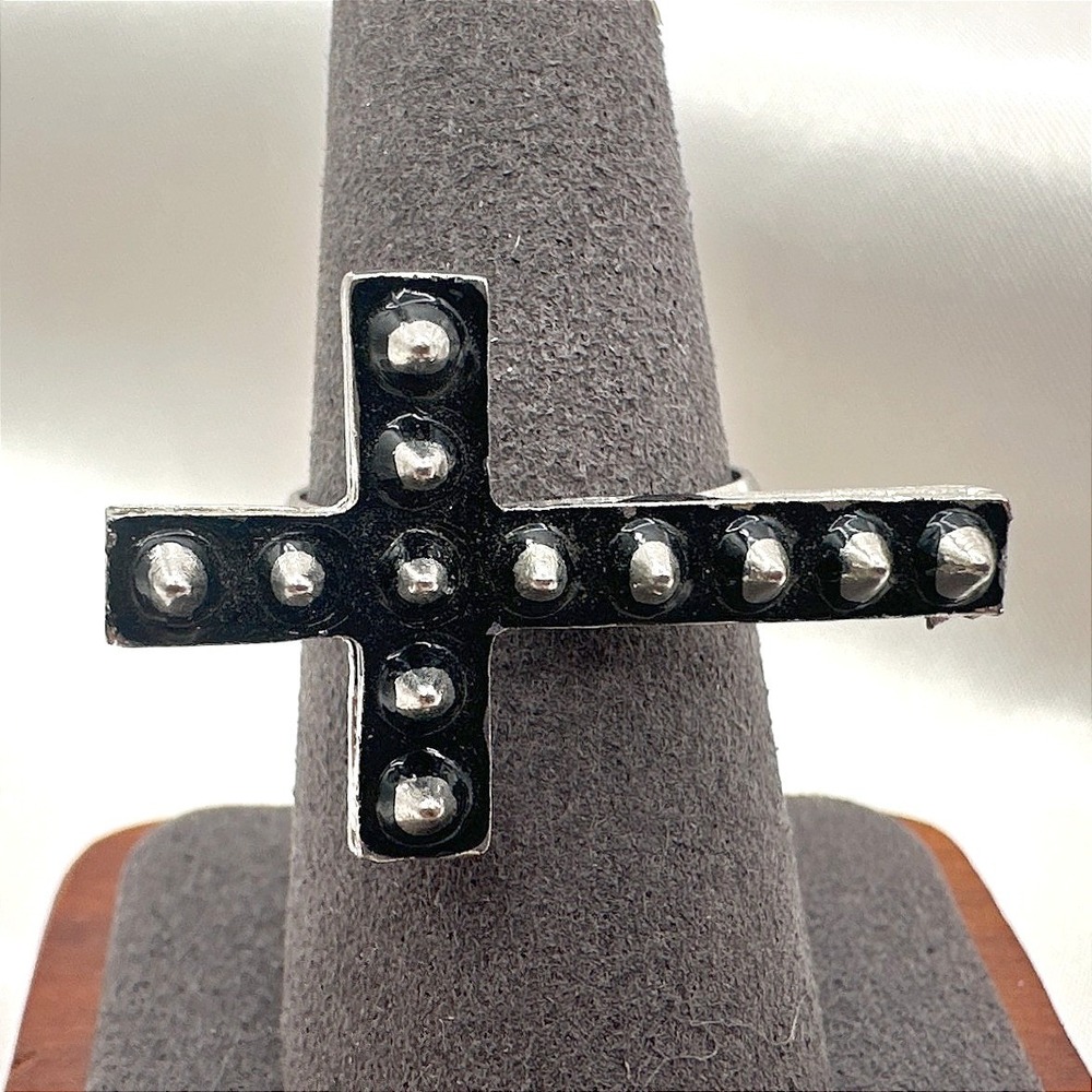 Vintage Y2K Silver Tone Studded Cross‎ Ring Women's Classic Fashion Jewelry Boho